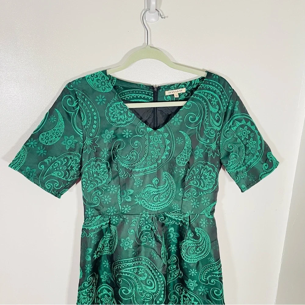 JessaKae Green Paisley Midi Dress - Picture 4 of 8